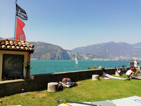 Windsurf sul lago
